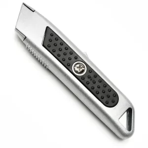 <div class="sku-tienda"><strong>COD:</strong> BRE6691</div>CUCHILLA METÁLICA AUTORETRACTIL