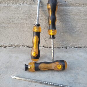 <div class="sku-tienda"><strong>COD:</strong> DP111</div>Destornillador PL/PH intercambiable