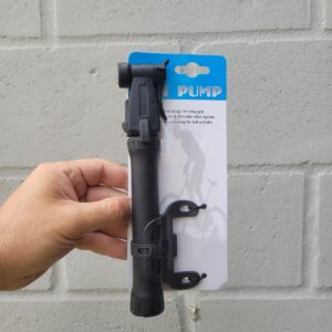 <div class="sku-tienda"><strong>COD:</strong> DP118</div>Inflador con soporte [PVP-001] Mini Pump