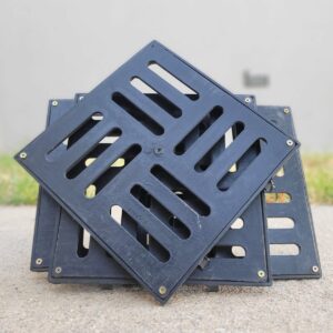 <div class="sku-tienda"><strong>COD:</strong> FAB1010</div>Rejilla PVC NEGRA 10 x 10