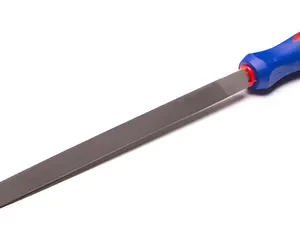 <div class="sku-tienda"><strong>COD:</strong> BRE4606</div>LIMA BREMEN® TRIANGULO  BASTARDA  8 c/cabo y Blister
